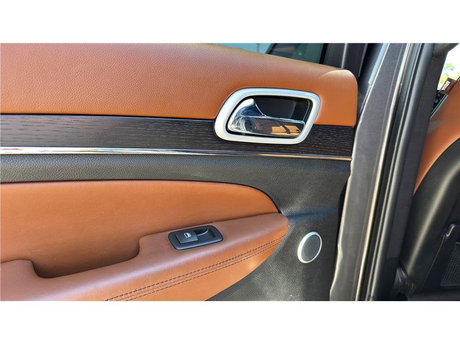 2020 Jeep Grand Cherokee Summit