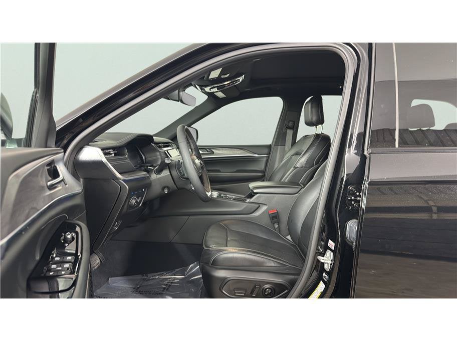 2023 Jeep Grand Cherokee 4xe Overland