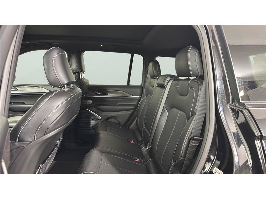 2023 Jeep Grand Cherokee 4xe Overland