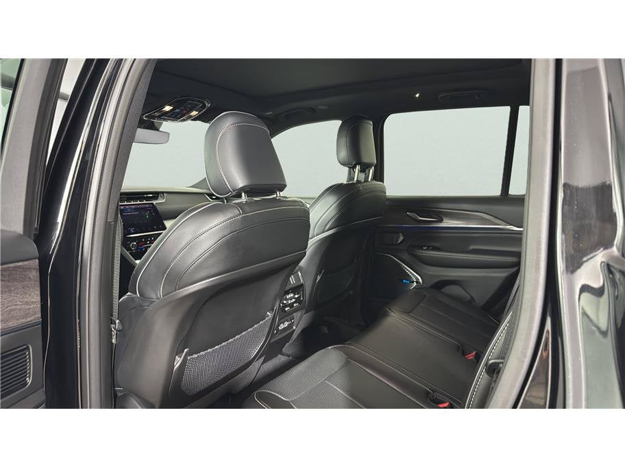2023 Jeep Grand Cherokee 4xe Overland