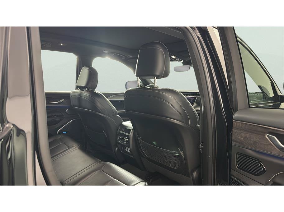 2023 Jeep Grand Cherokee 4xe Overland