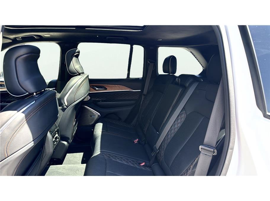 2022 Jeep Grand Cherokee 4xe Summit Reserve