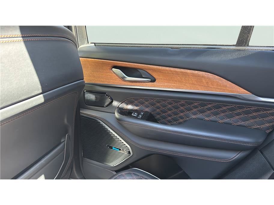 2022 Jeep Grand Cherokee 4xe Summit Reserve