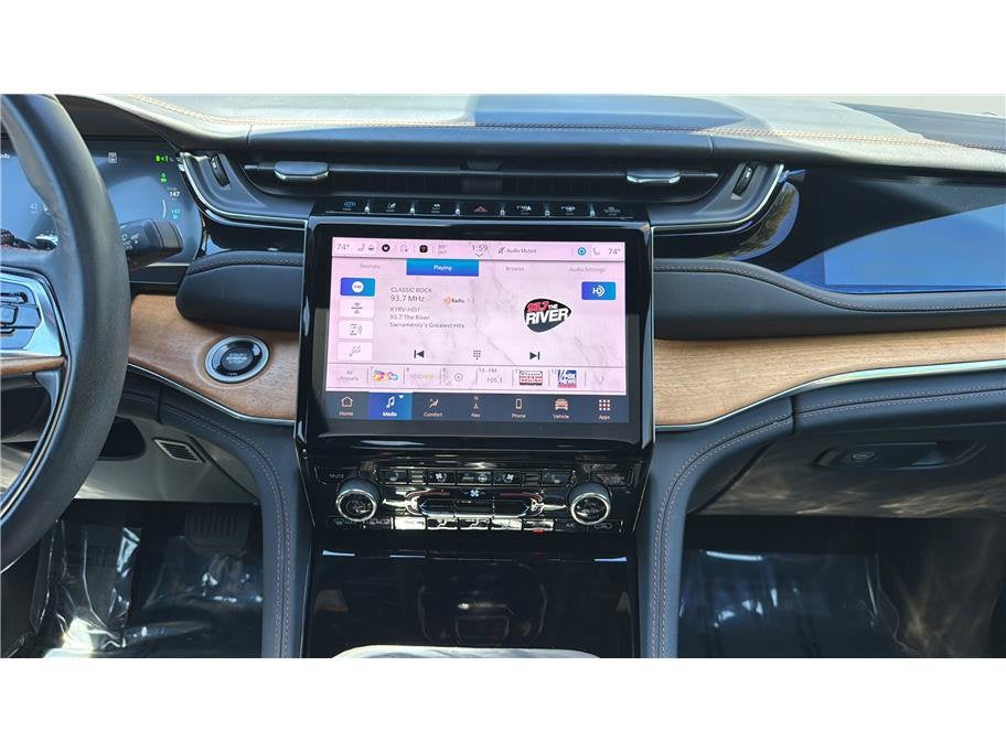 2022 Jeep Grand Cherokee 4xe Summit Reserve