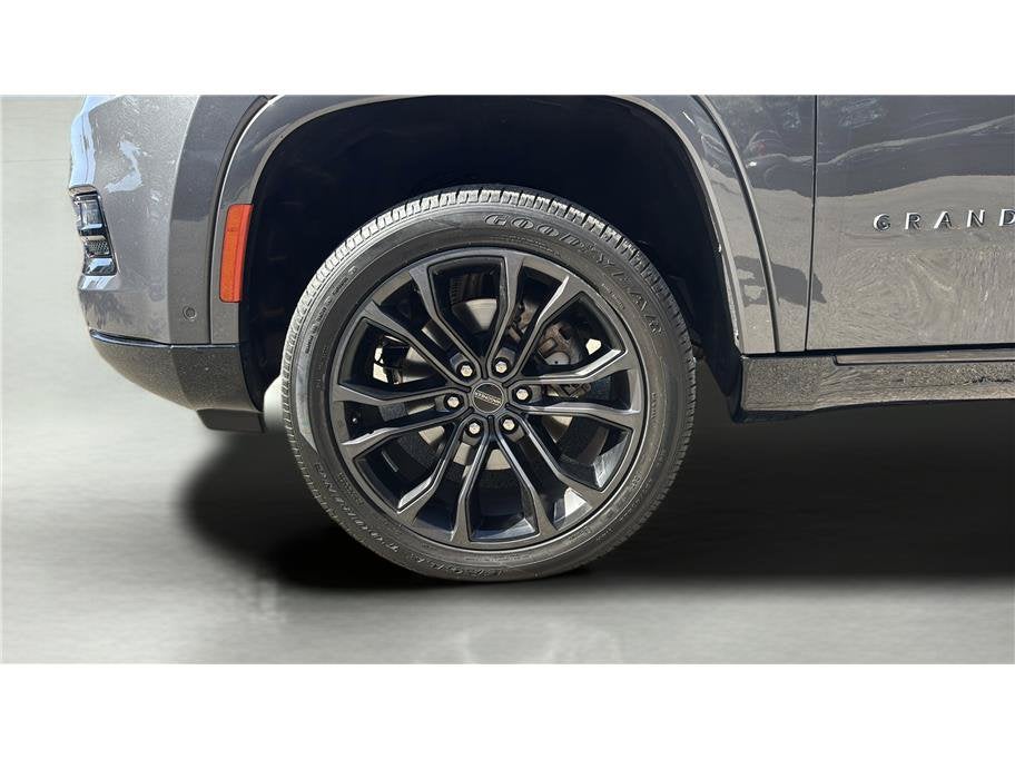 2024 Jeep Grand Wagoneer L Series II