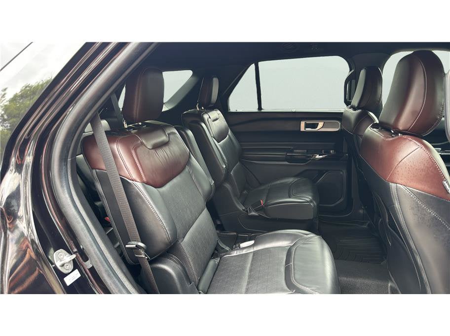 2021 Ford Explorer Platinum