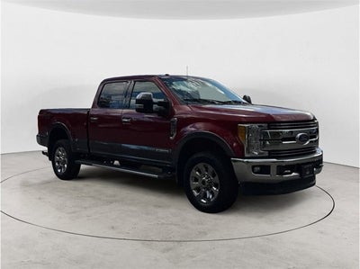 2017 Ford Super Duty F-250 SRW Lariat Pickup 4D 6 3/4 ft
