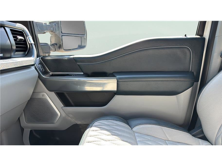 2023 Ford Super Duty F-350 SRW Limited Pickup 4D 8 ft