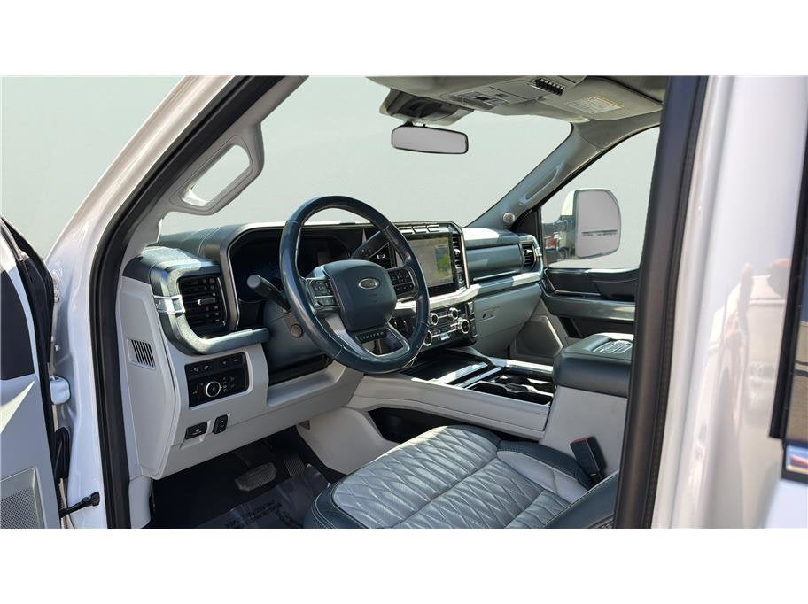 2023 Ford Super Duty F-350 SRW Limited Pickup 4D 8 ft