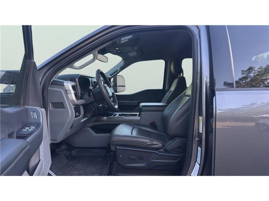 2023 Ford Super Duty F-350 SRW XLT Pickup 4D 6 3/4 ft