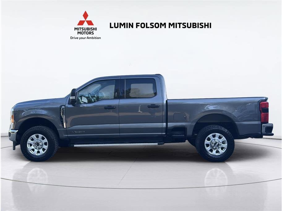 2023 Ford Super Duty F-350 SRW XLT Pickup 4D 6 3/4 ft