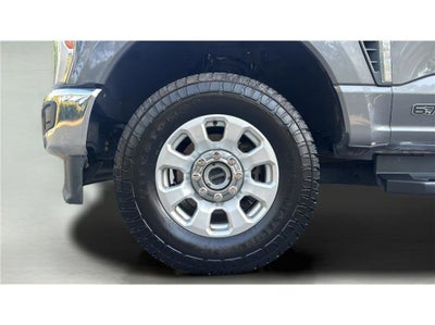 2023 Ford Super Duty F-350 SRW XLT Pickup 4D 6 3/4 ft