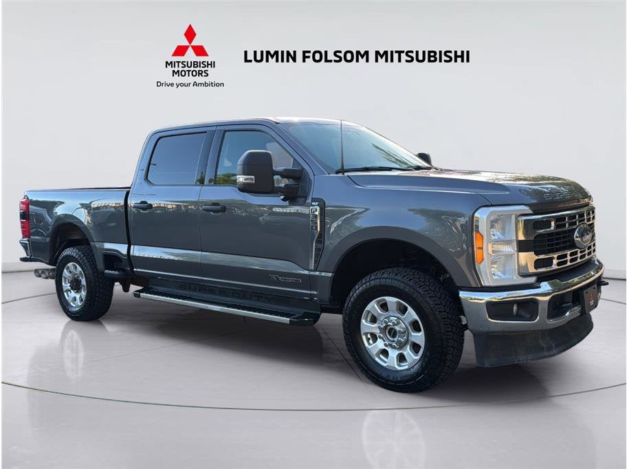 2023 Ford Super Duty F-350 SRW XLT Pickup 4D 6 3/4 ft