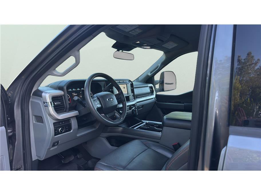 2023 Ford Super Duty F-350 SRW XLT Pickup 4D 6 3/4 ft