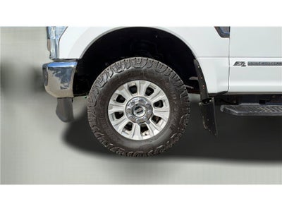 2022 Ford Super Duty F-350 SRW XLT Pickup 4D 6 3/4 ft