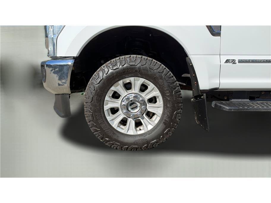 2022 Ford Super Duty F-350 SRW XLT Pickup 4D 6 3/4 ft