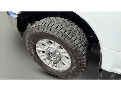 2022 Ford Super Duty F-350 SRW XLT Pickup 4D 6 3/4 ft