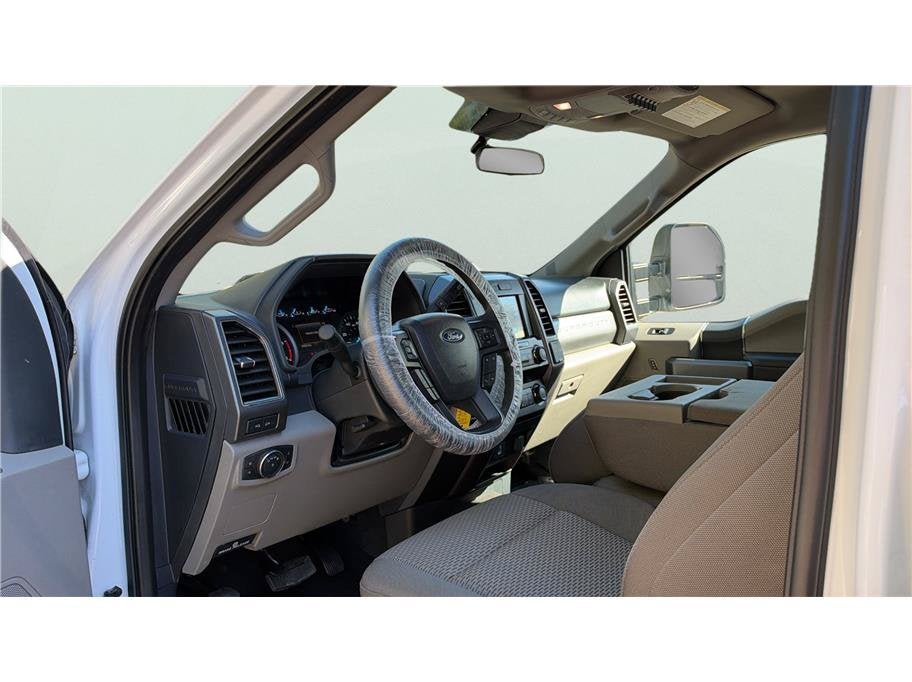 2022 Ford Super Duty F-350 SRW XLT Pickup 4D 6 3/4 ft