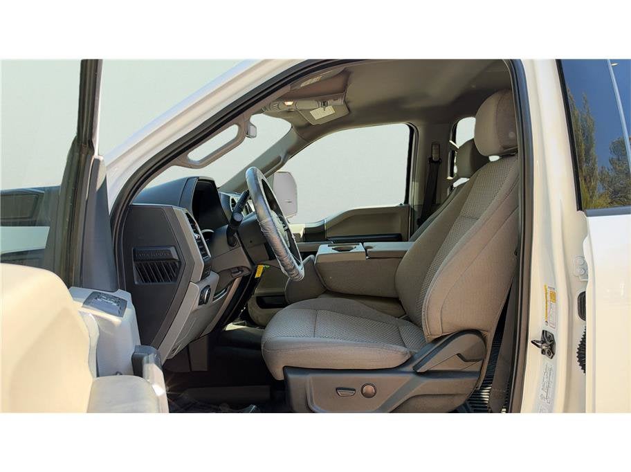 2022 Ford Super Duty F-350 SRW XLT Pickup 4D 6 3/4 ft
