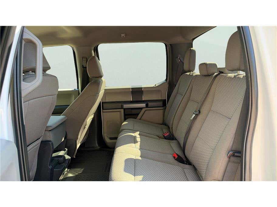 2022 Ford Super Duty F-350 SRW XLT Pickup 4D 6 3/4 ft