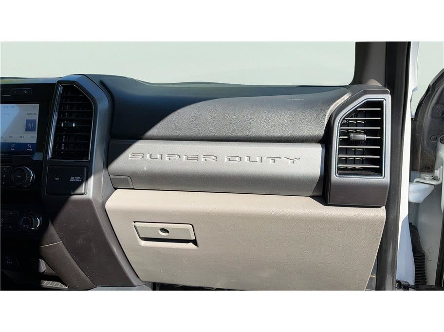 2022 Ford Super Duty F-350 SRW XLT Pickup 4D 6 3/4 ft