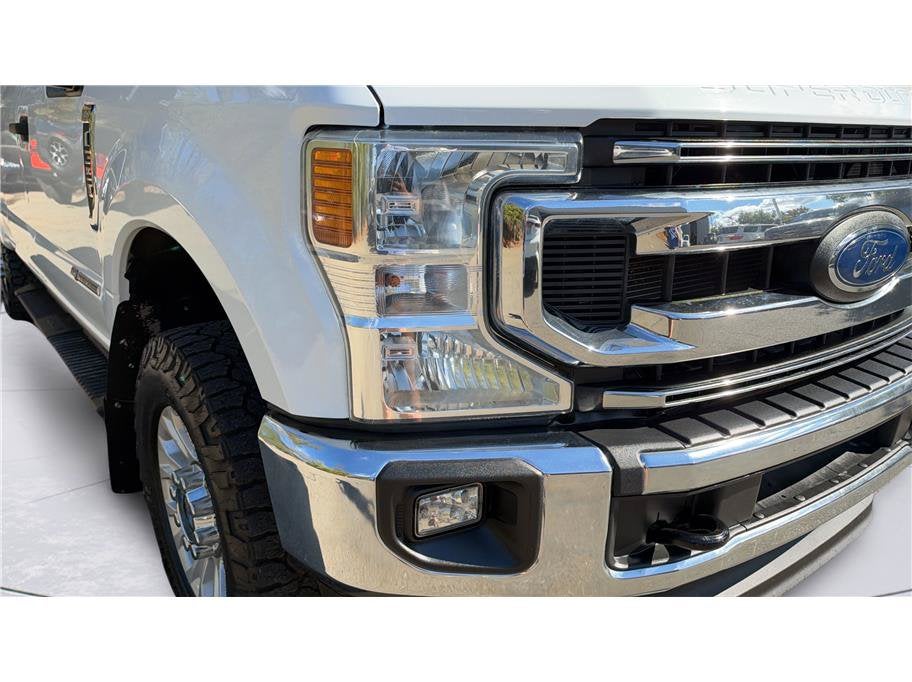 2022 Ford Super Duty F-350 SRW XLT Pickup 4D 6 3/4 ft