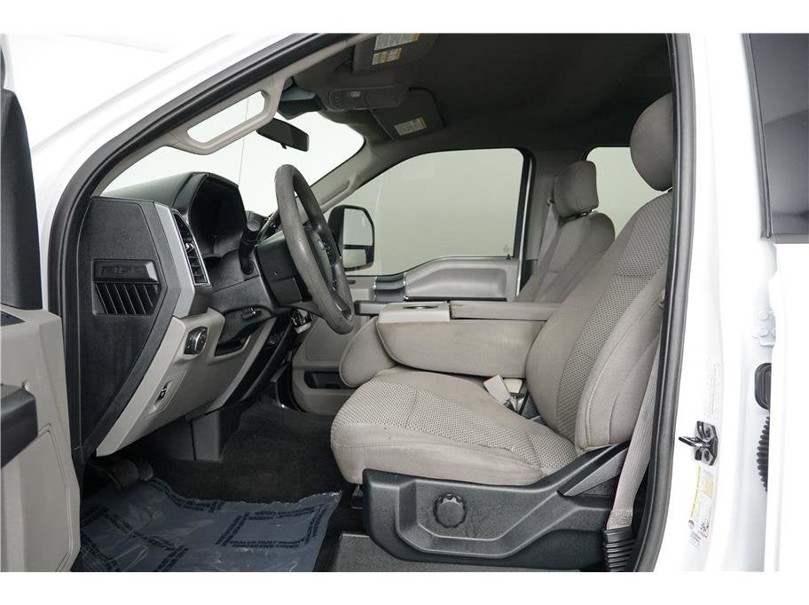 2020 Ford F-150 XLT Pickup 4D 5 1/2 ft