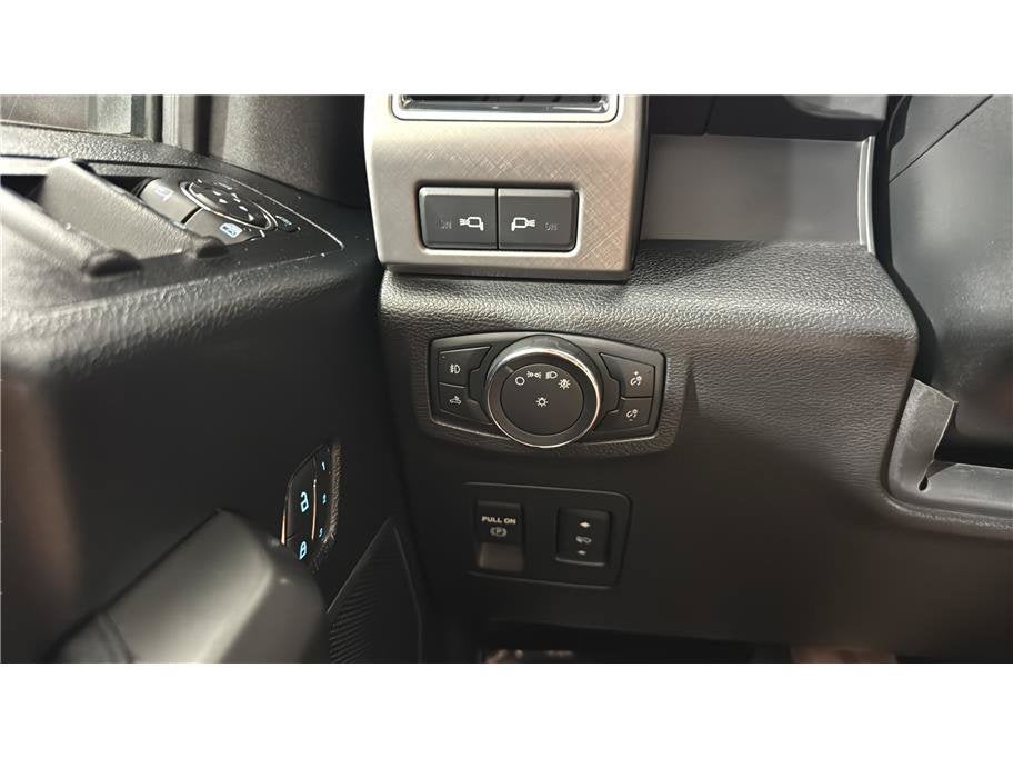 2018 Ford F-150 Limited Pickup 4D 5 1/2 ft