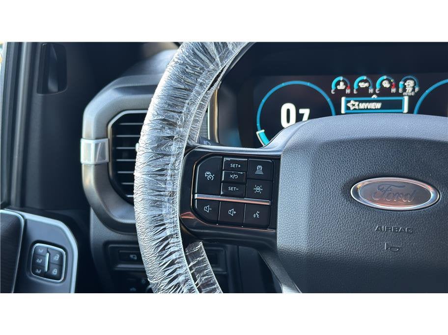 2022 Ford F-150 Platinum Pickup 4D 5 1/2 ft