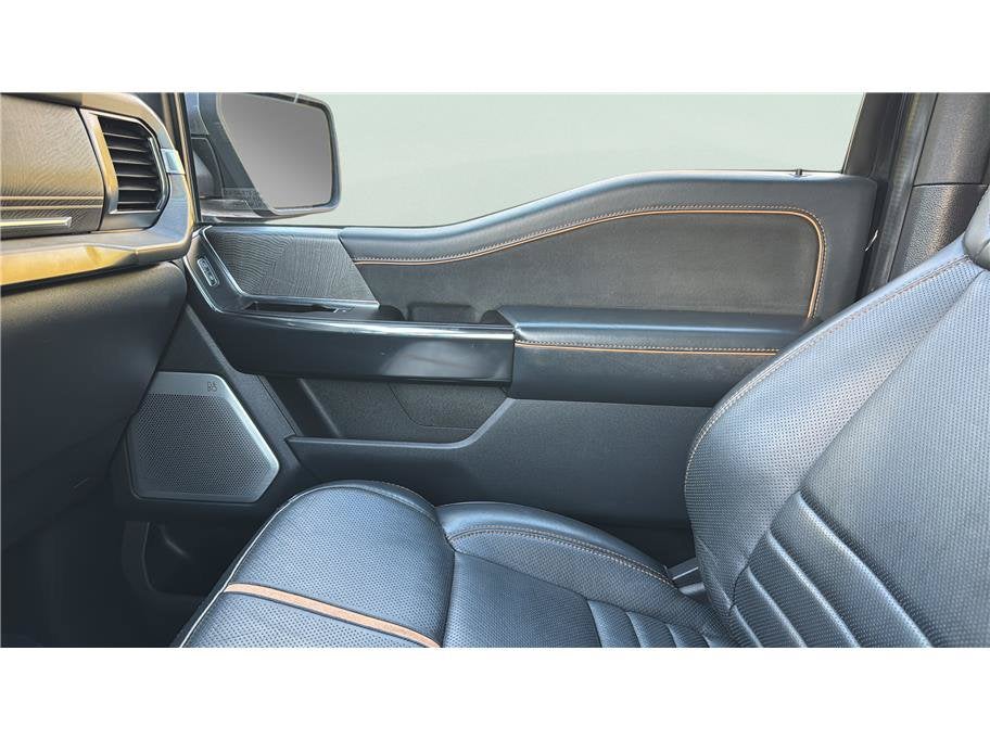 2022 Ford F-150 Platinum Pickup 4D 5 1/2 ft