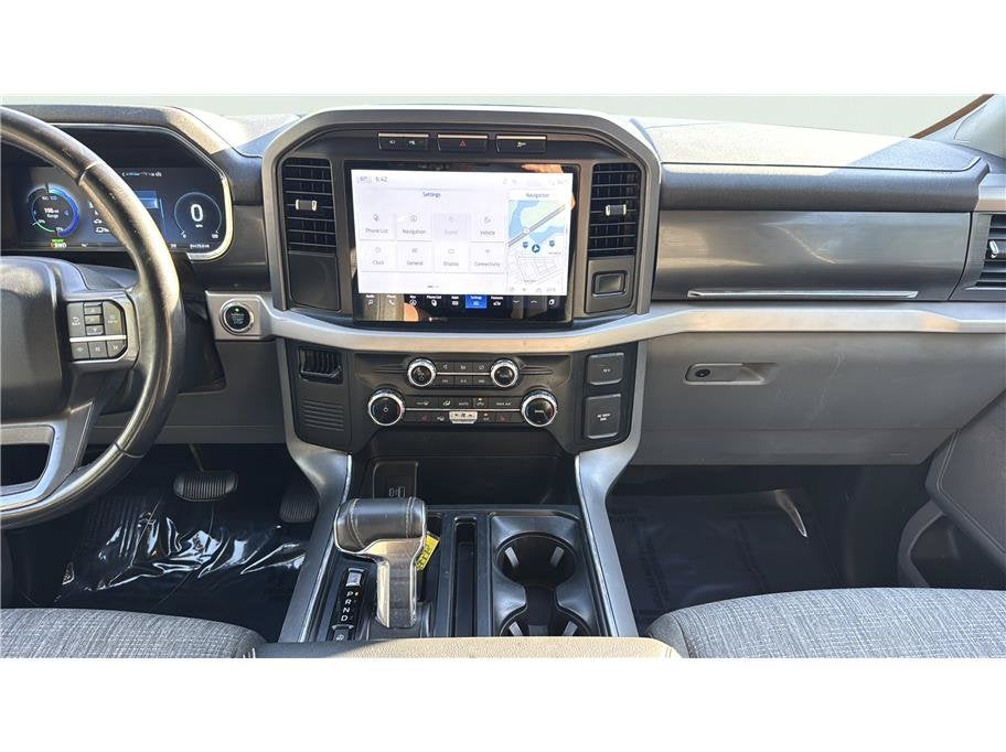 2023 Ford F-150 Lightning XLT Pickup 4D 5 1/2 ft