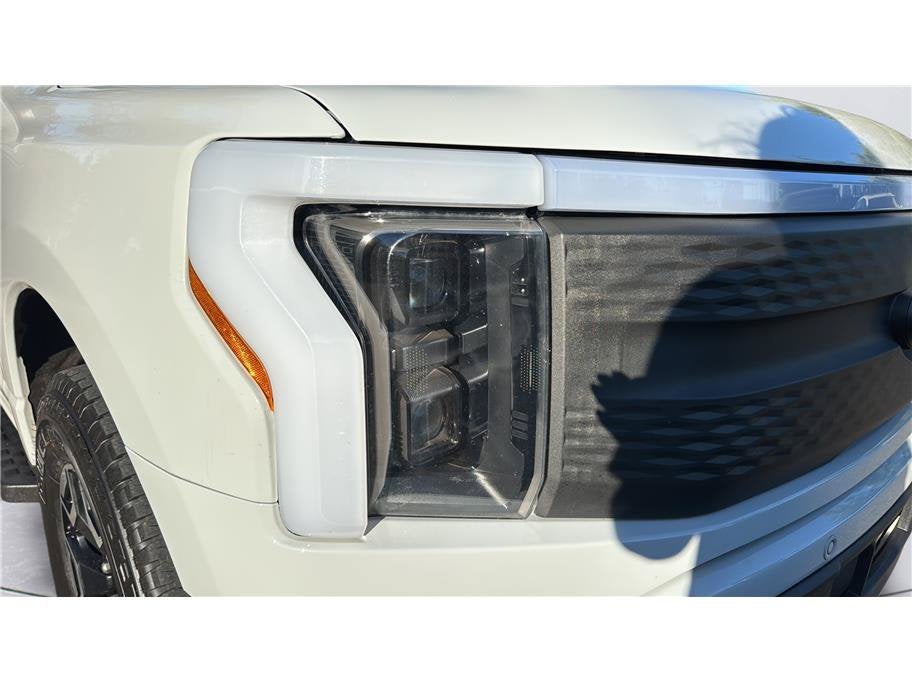 2023 Ford F-150 Lightning XLT Pickup 4D 5 1/2 ft