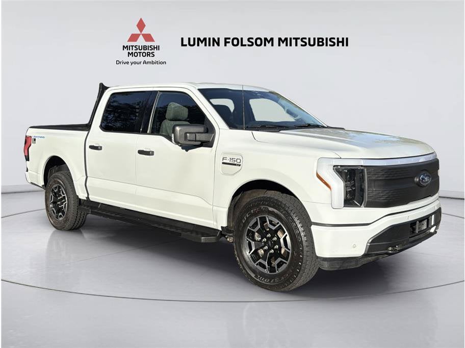 2023 Ford F-150 Lightning XLT Pickup 4D 5 1/2 ft