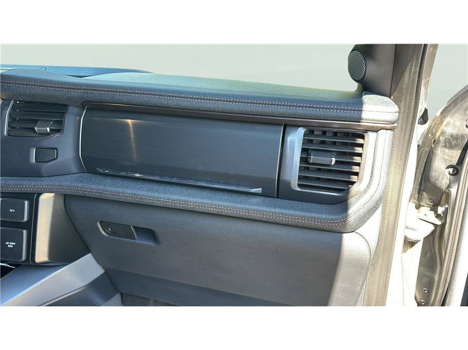 2023 Ford F-150 Lightning Lariat Pickup 4D 5 1/2 ft