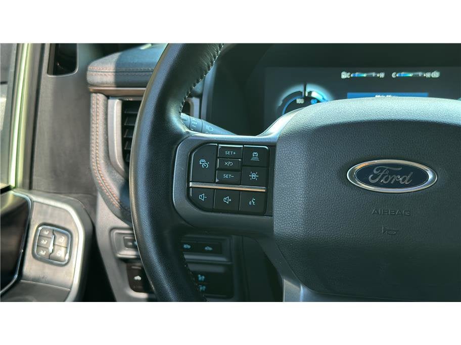 2023 Ford F-150 Lightning Lariat Pickup 4D 5 1/2 ft