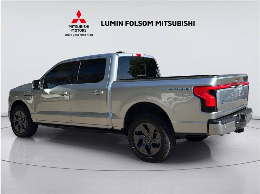 2023 Ford F-150 Lightning Lariat Pickup 4D 5 1/2 ft