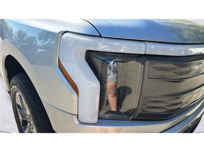 2023 Ford F-150 Lightning Lariat Pickup 4D 5 1/2 ft