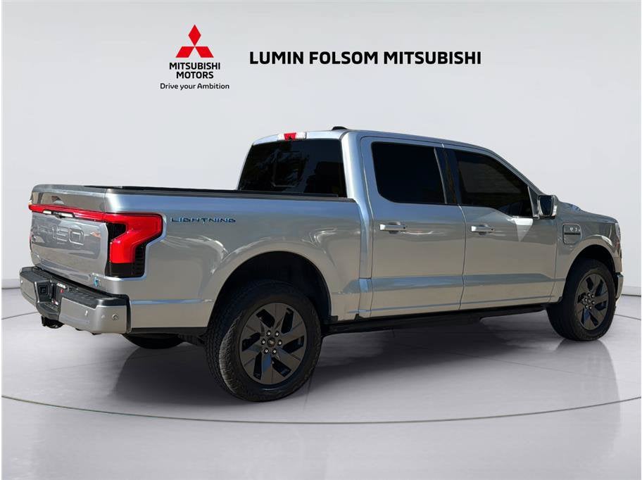 2023 Ford F-150 Lightning Lariat Pickup 4D 5 1/2 ft