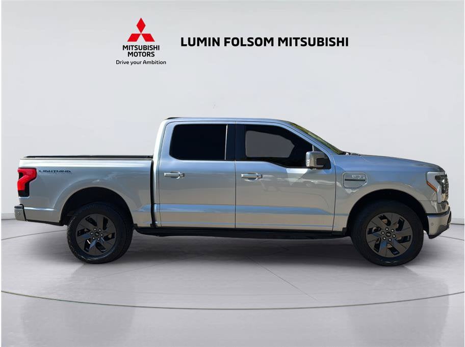 2023 Ford F-150 Lightning Lariat Pickup 4D 5 1/2 ft