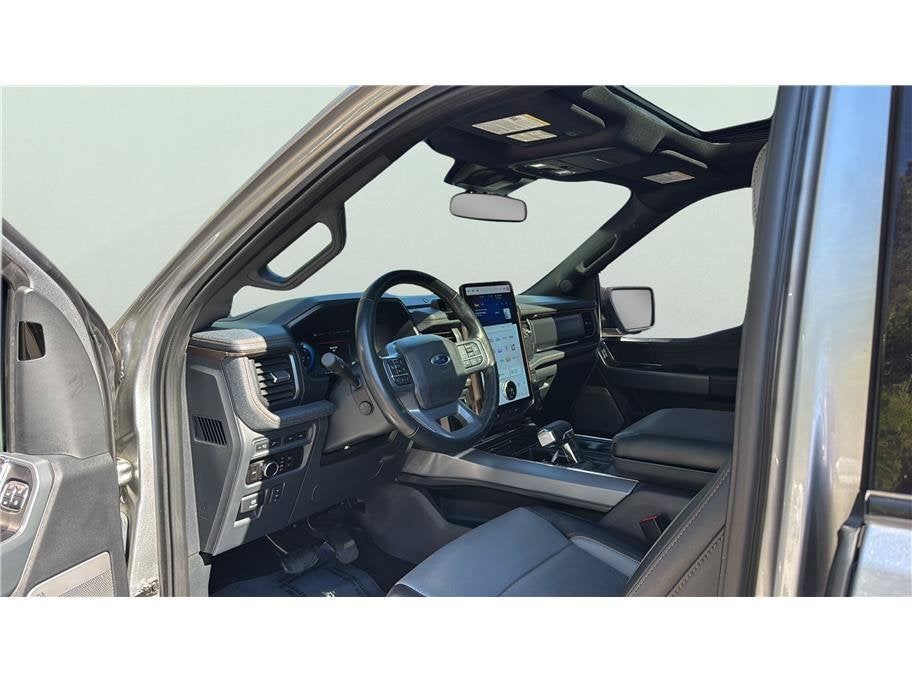 2023 Ford F-150 Lightning Lariat Pickup 4D 5 1/2 ft