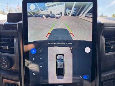 2024 Ford F-150 Lightning Flash