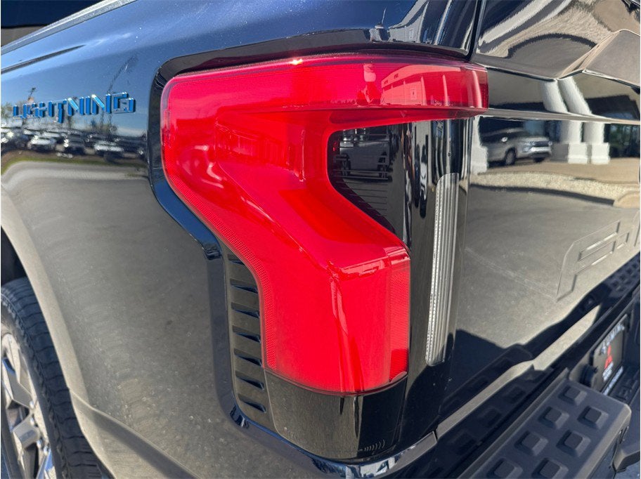 2024 Ford F-150 Lightning Flash
