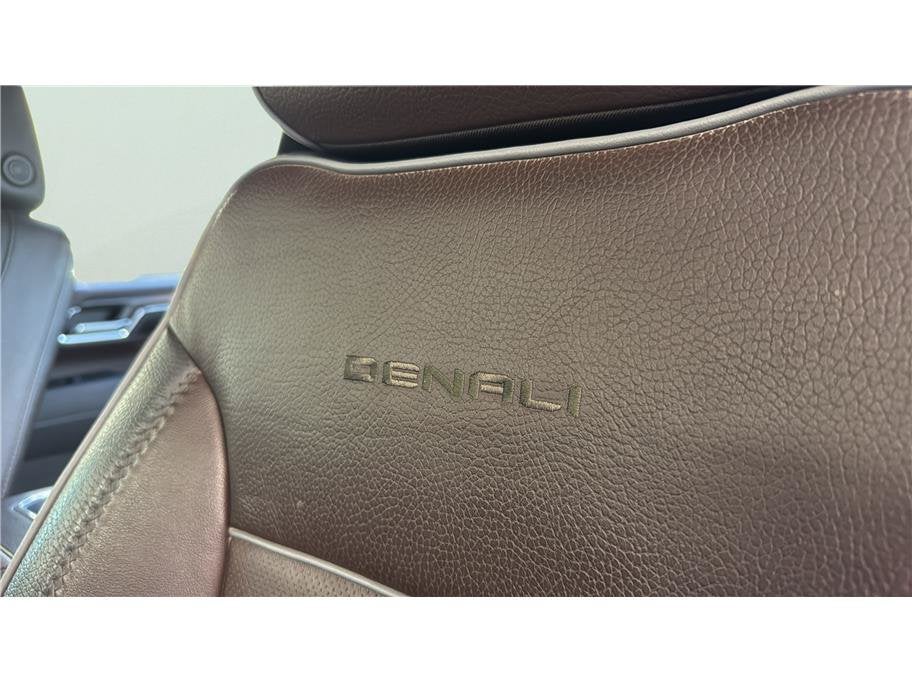 2024 GMC Sierra 2500HD Denali