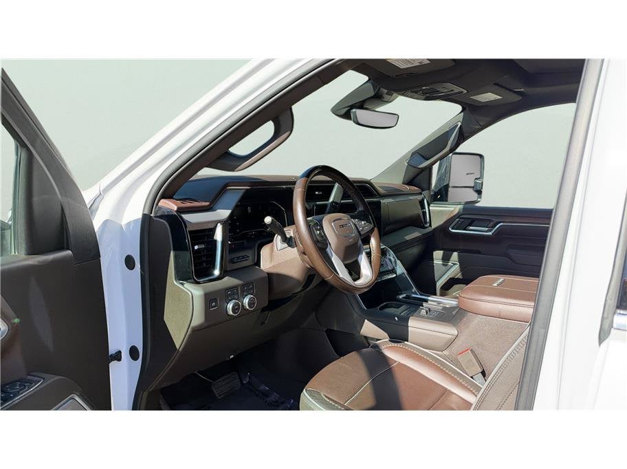 2025 GMC Sierra 3500HD Denali
