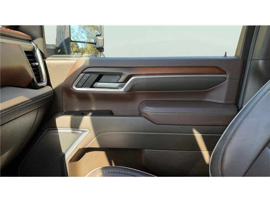 2025 GMC Sierra 3500HD Denali