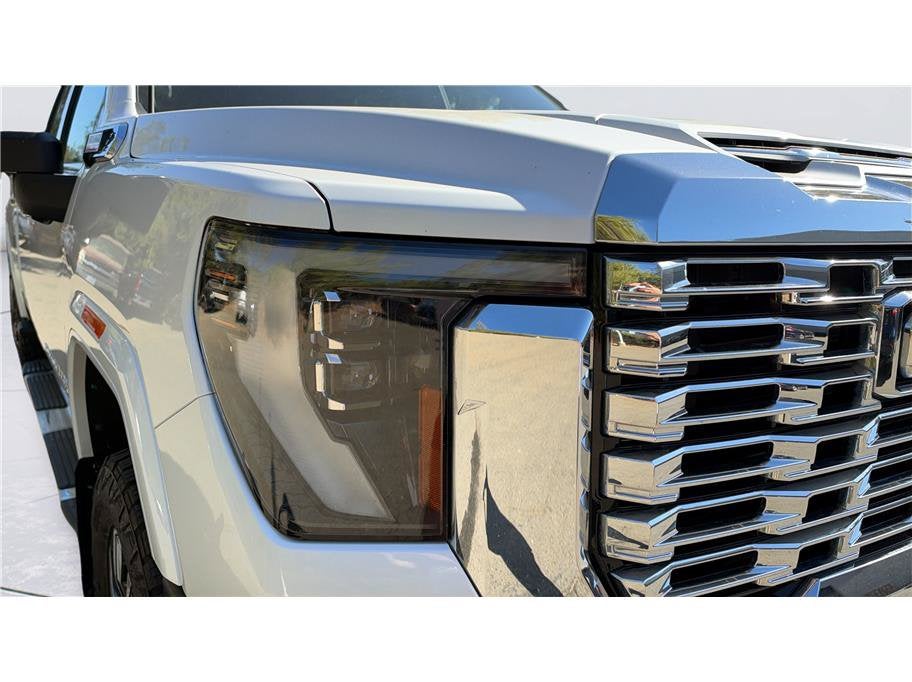 2025 GMC Sierra 3500HD Denali