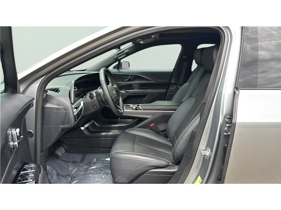 2024 Cadillac LYRIQ Sport