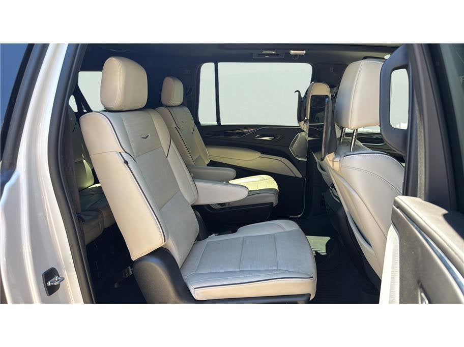 2021 Cadillac Escalade ESV Sport