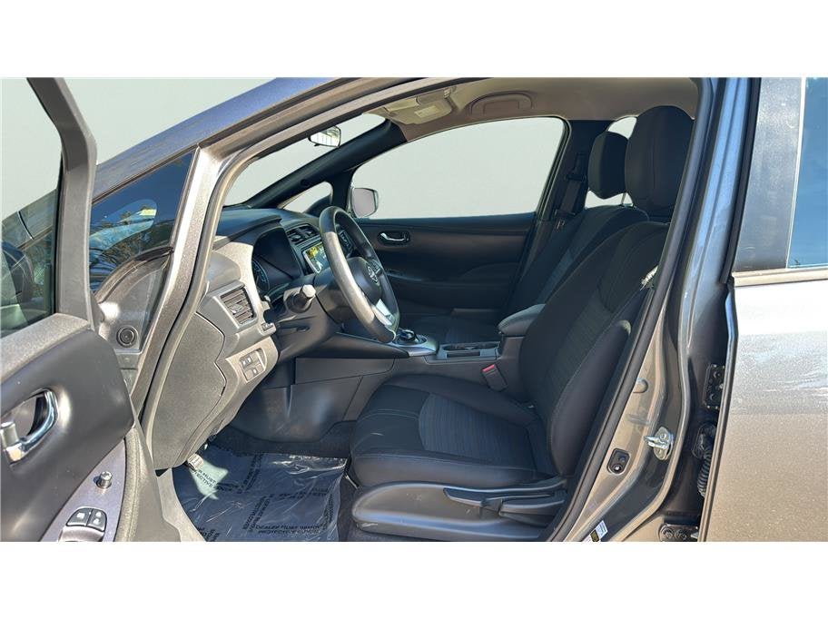 2025 Nissan LEAF S