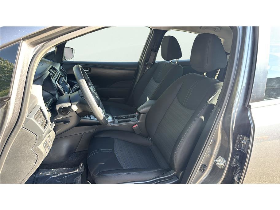 2025 Nissan LEAF S